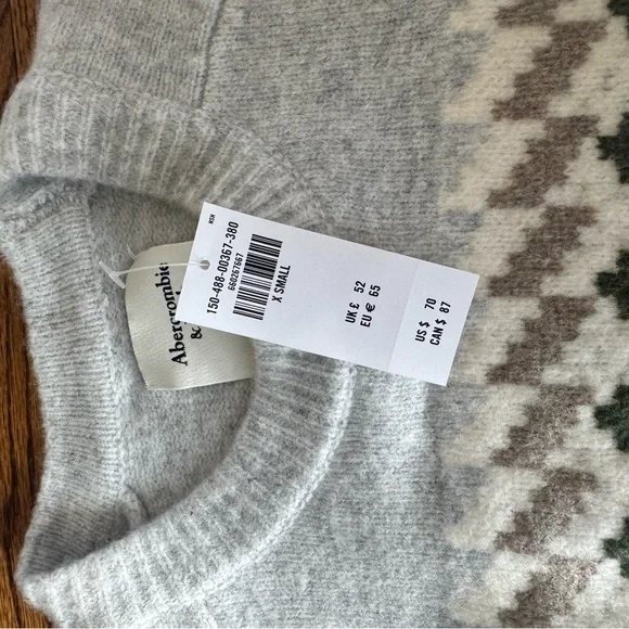 NWT The A&F Madeline Crew Sweater - Picture 4 of 4